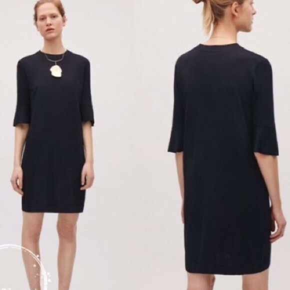COS Dresses & Skirts - COS dress women’s size small navy blue flutter 3/4 sleeves shift dress